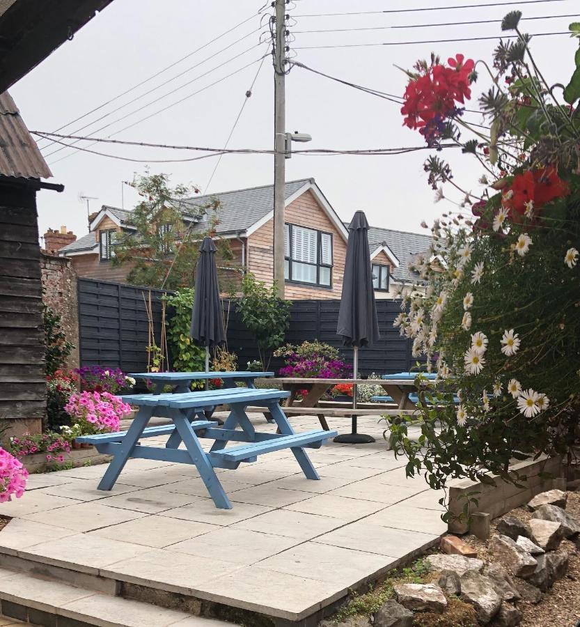 Half Moon Inn Exeter Exterior photo
